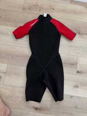 Wetsuit size 8